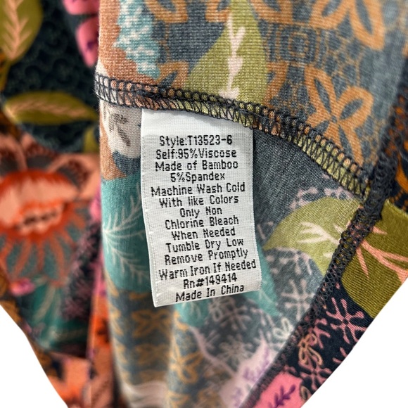 Johnny Was Delfino V-Neck kimono sleeve Tee Top XS multicolor floral NWT - Picture 13 of 13